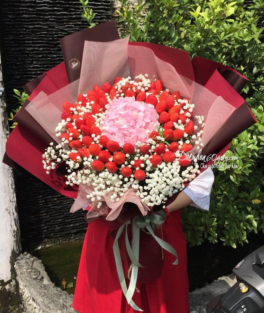 Hoa dâu tây mix bông cẩm tú cầu 38